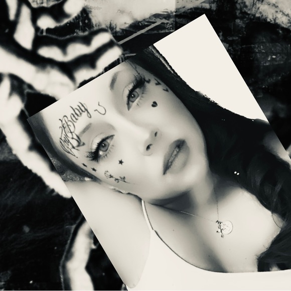 Meet your Posher, Jessica - Picture 10 of 13